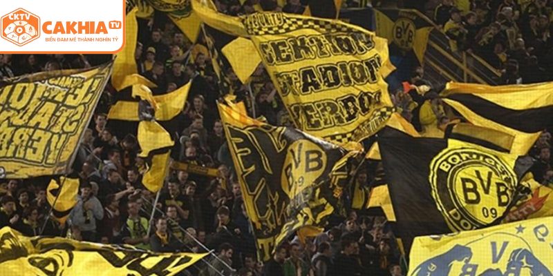 Borussia Dortmund Bức Tường Vàng Vô Địch Tại CakhiaTV 1 Borussia Dortmund bức tường vàng
